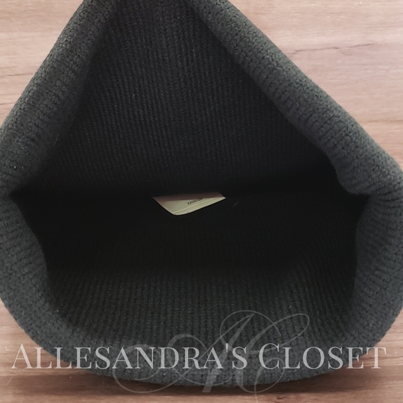 BUNDLE - Oakley Hat Factory Beanie Green Lake, Oakley Wanderlust Beanie Blackout - Picture 11 of 11